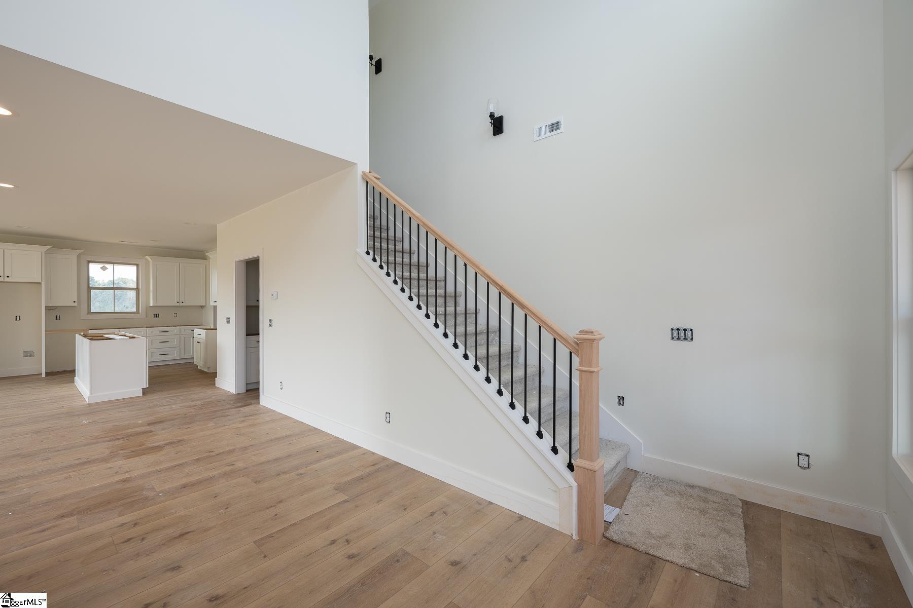 521 Hillview Knoll Lane Greer, SC 29651 - Photo 3 of 34