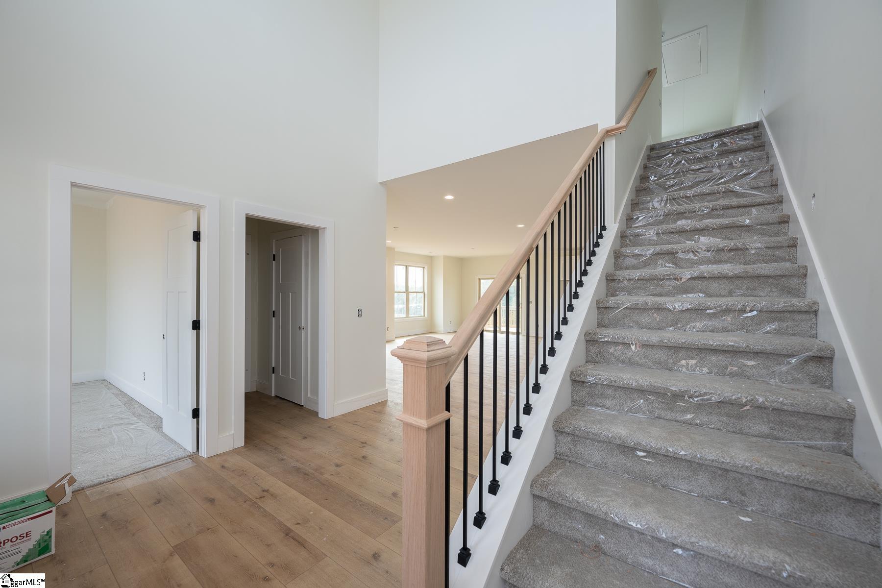 521 Hillview Knoll Lane Greer, SC 29651 - Photo 4 of 34