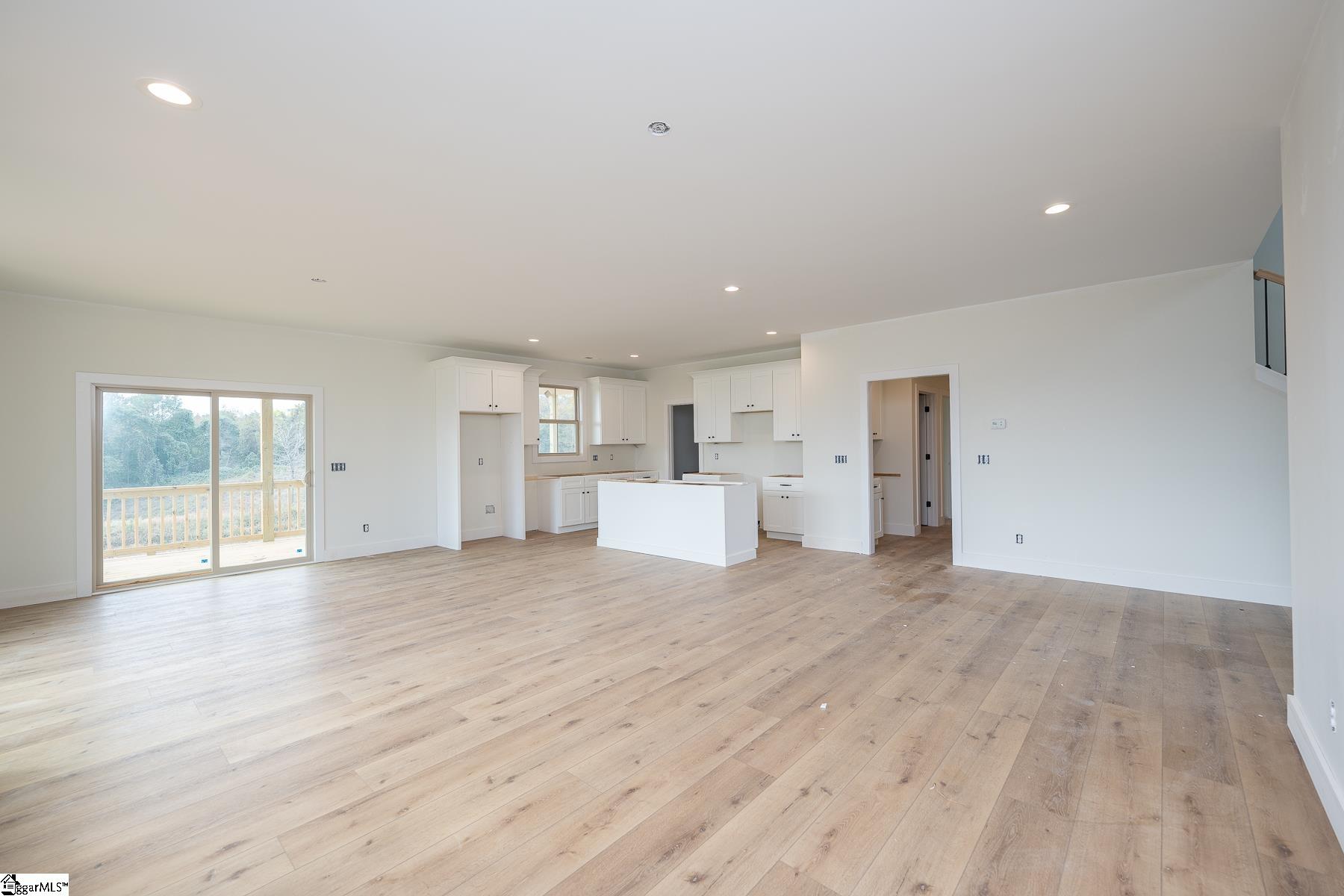 521 Hillview Knoll Lane Greer, SC 29651 - Photo 6 of 34