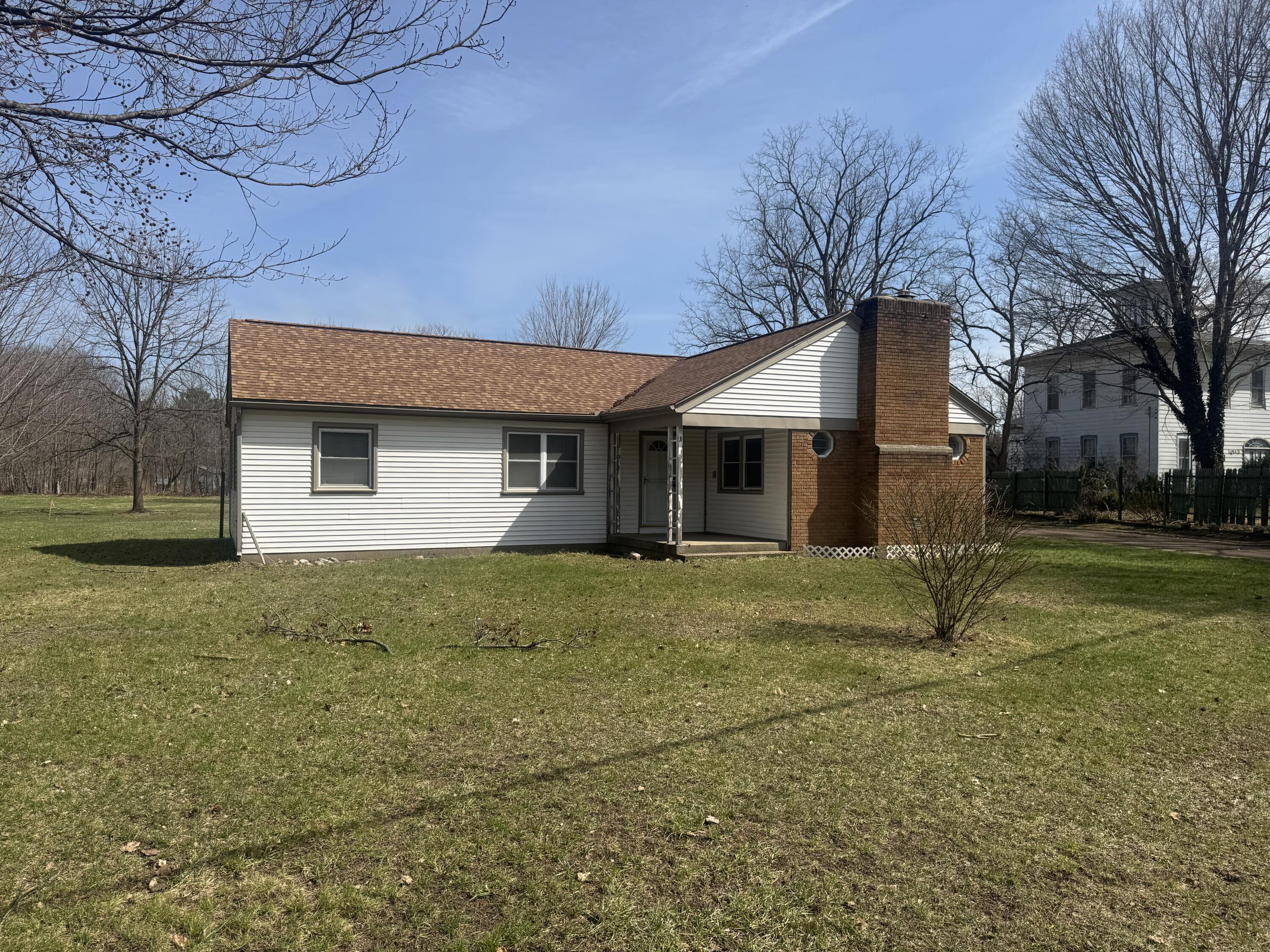 10121 South Sprinkle Road Vicksburg, MI 49097 - Photo 1 of 25 Front