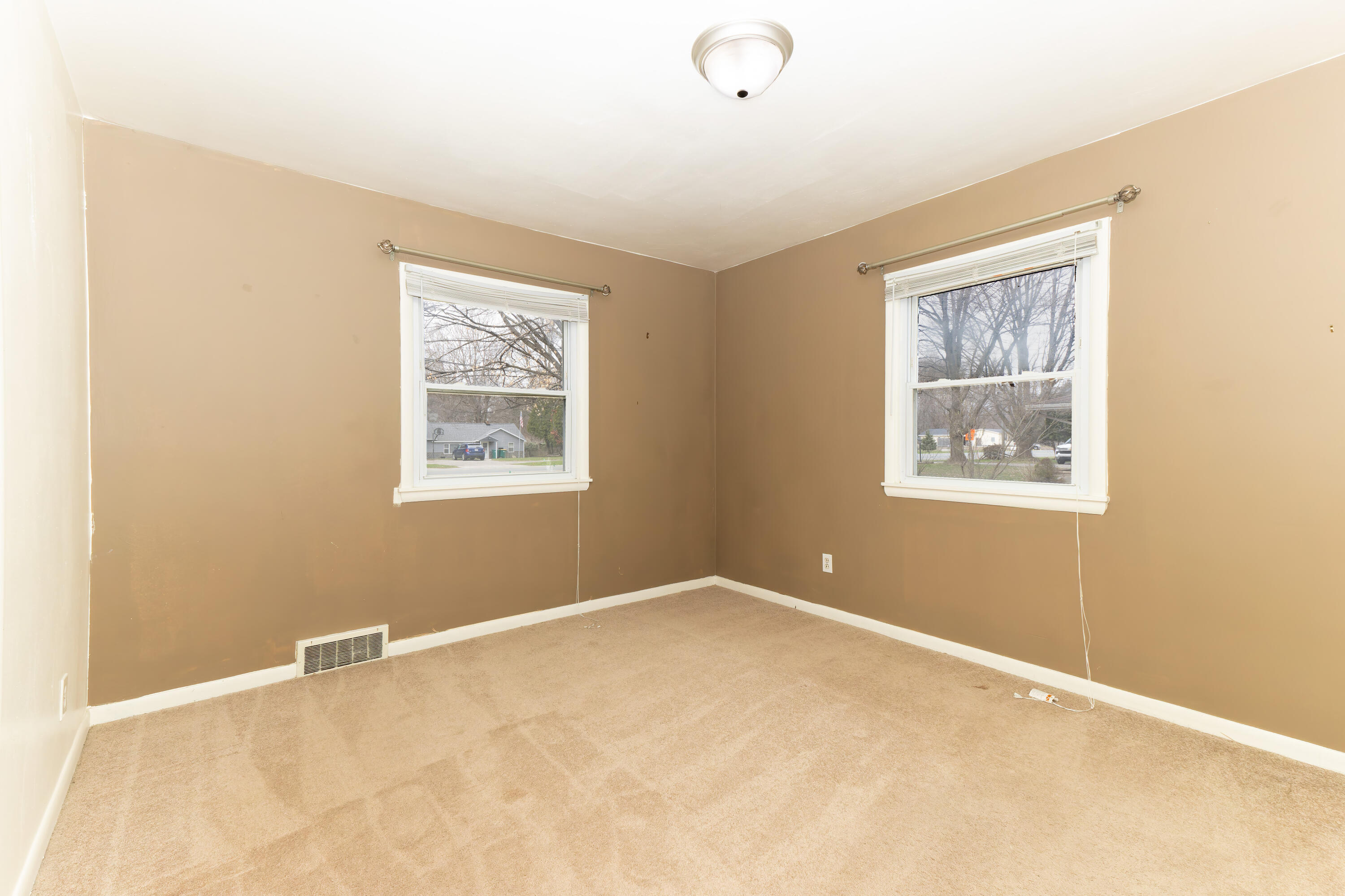 10121 South Sprinkle Road Vicksburg, MI 49097 - Photo 11 of 25 10121Bed21