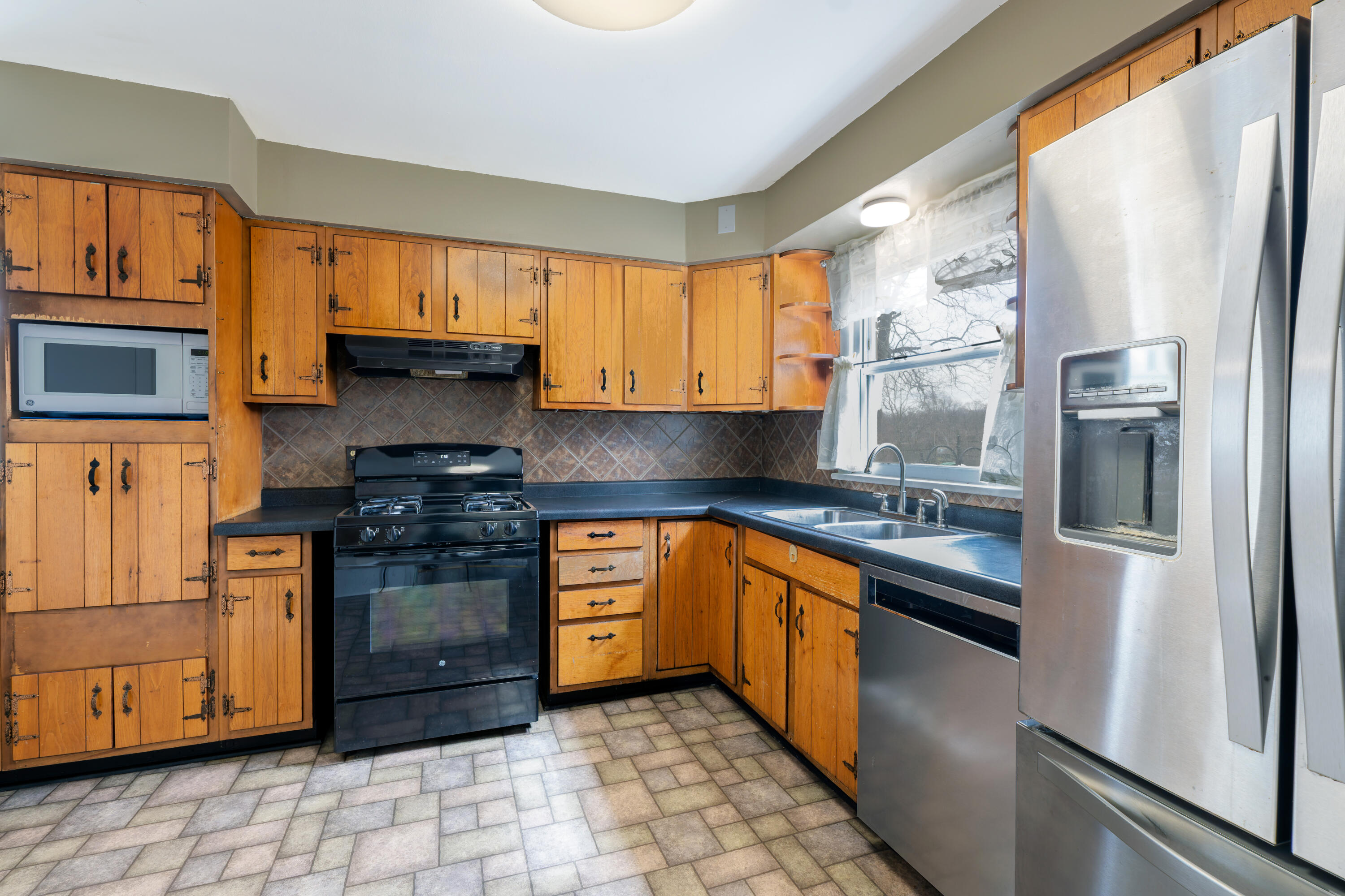 10121 South Sprinkle Road Vicksburg, MI 49097 - Photo 3 of 25 10121Kit1