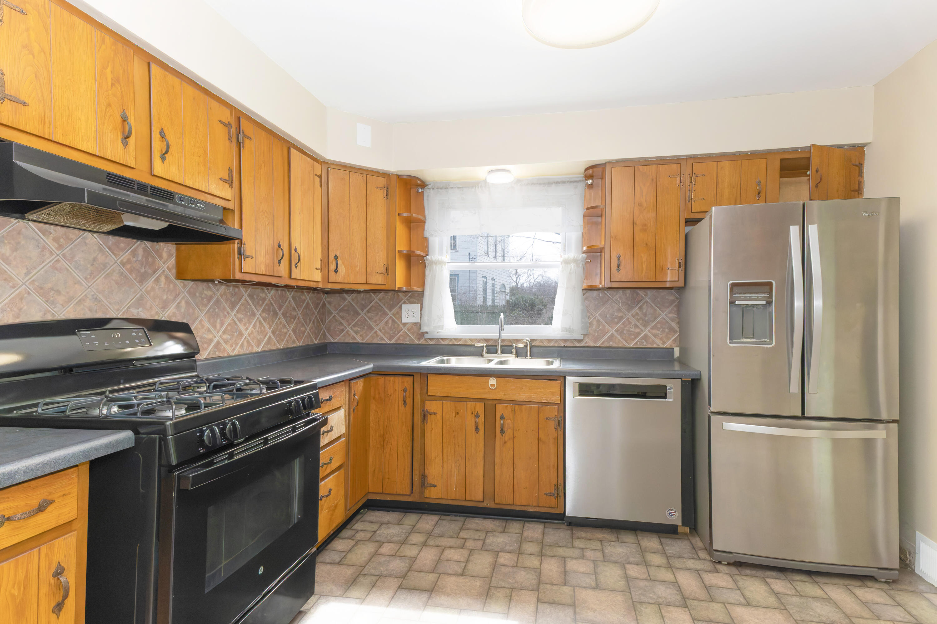 10121 South Sprinkle Road Vicksburg, MI 49097 - Photo 4 of 25 10121Kit2