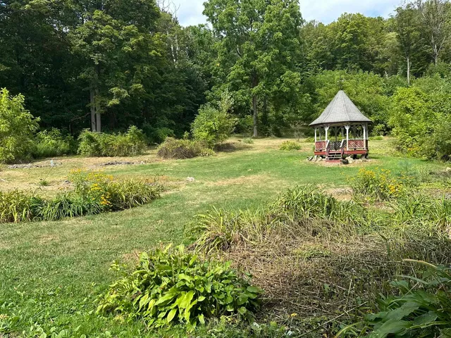 $425,000 | 25 Grove Street, Brandon, VT 05733