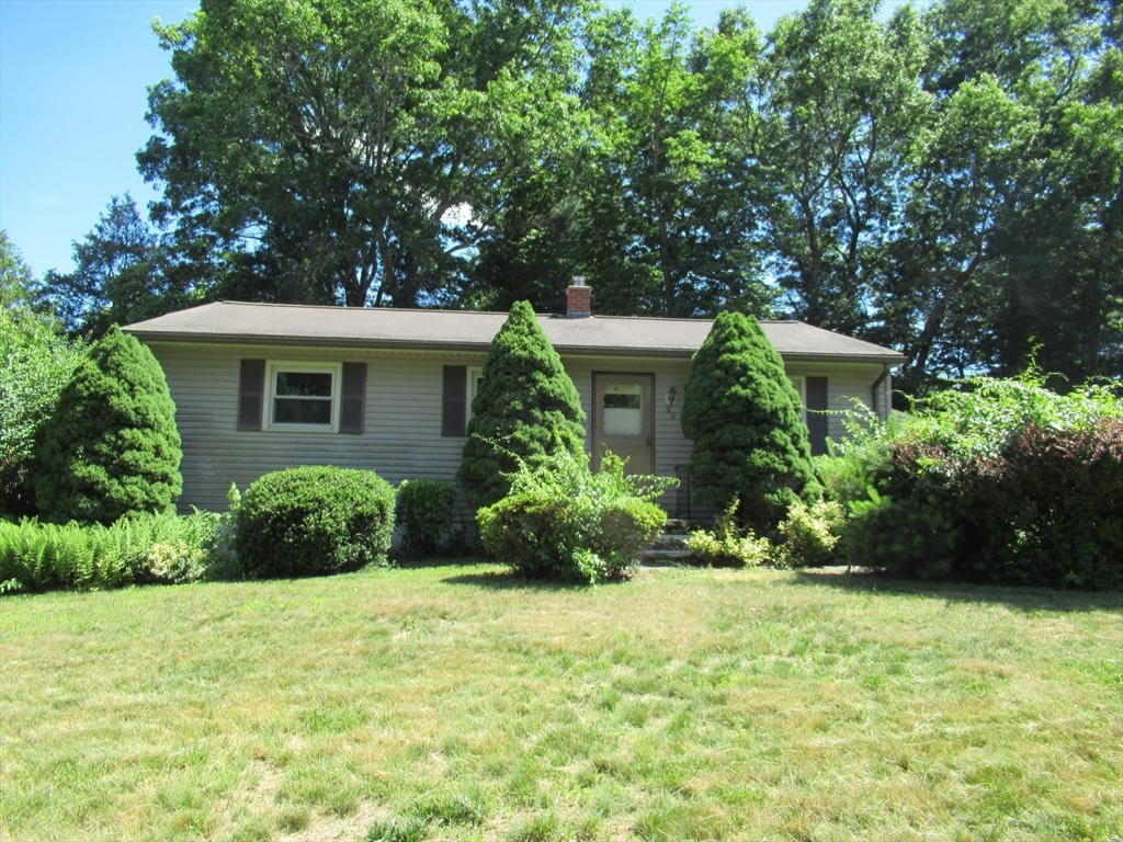 35 Tioga Street Springfield, MA 01128 - Photo 1 of 22