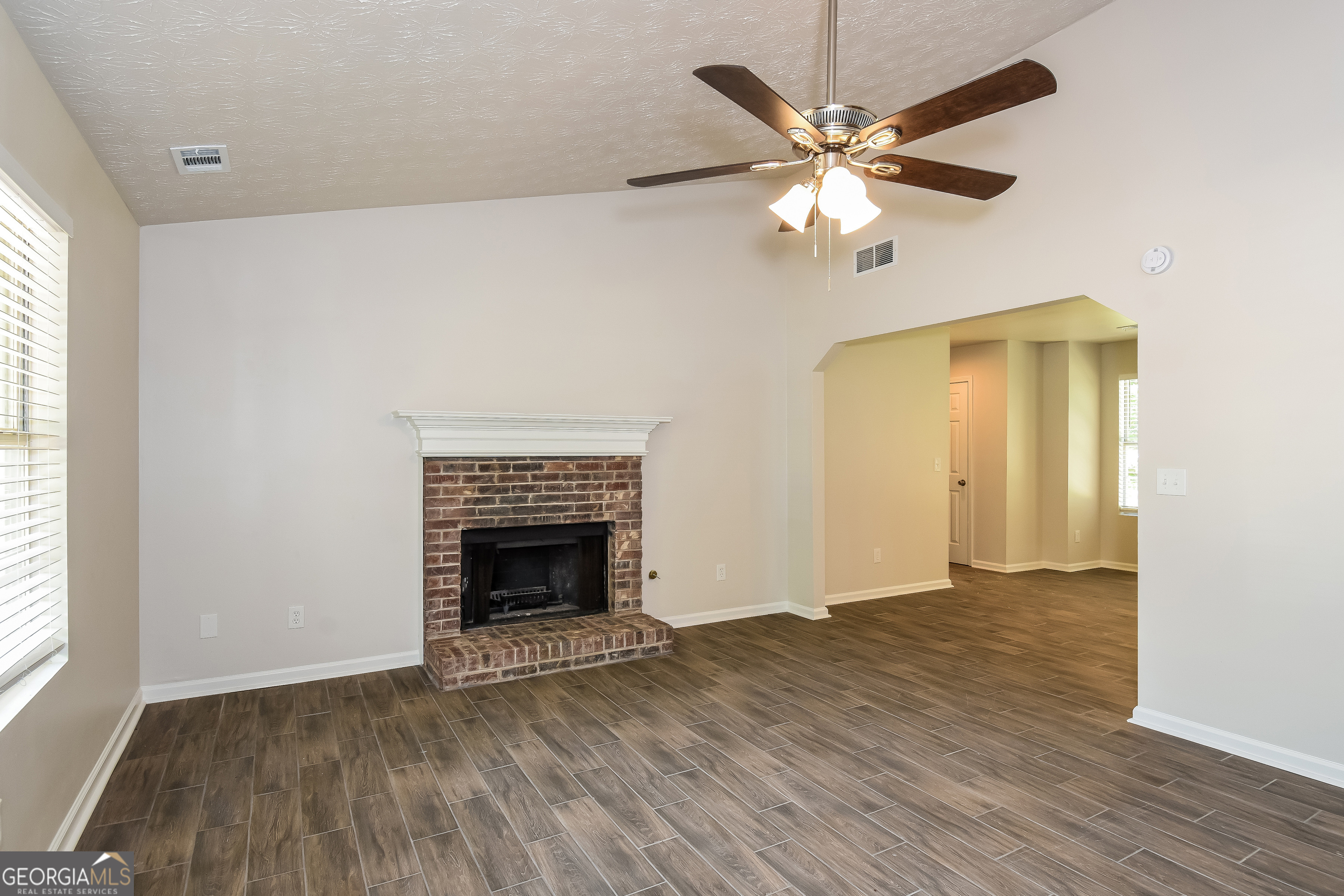 10311 Commons Crossing Jonesboro, GA 30238 - Photo 3 of 16