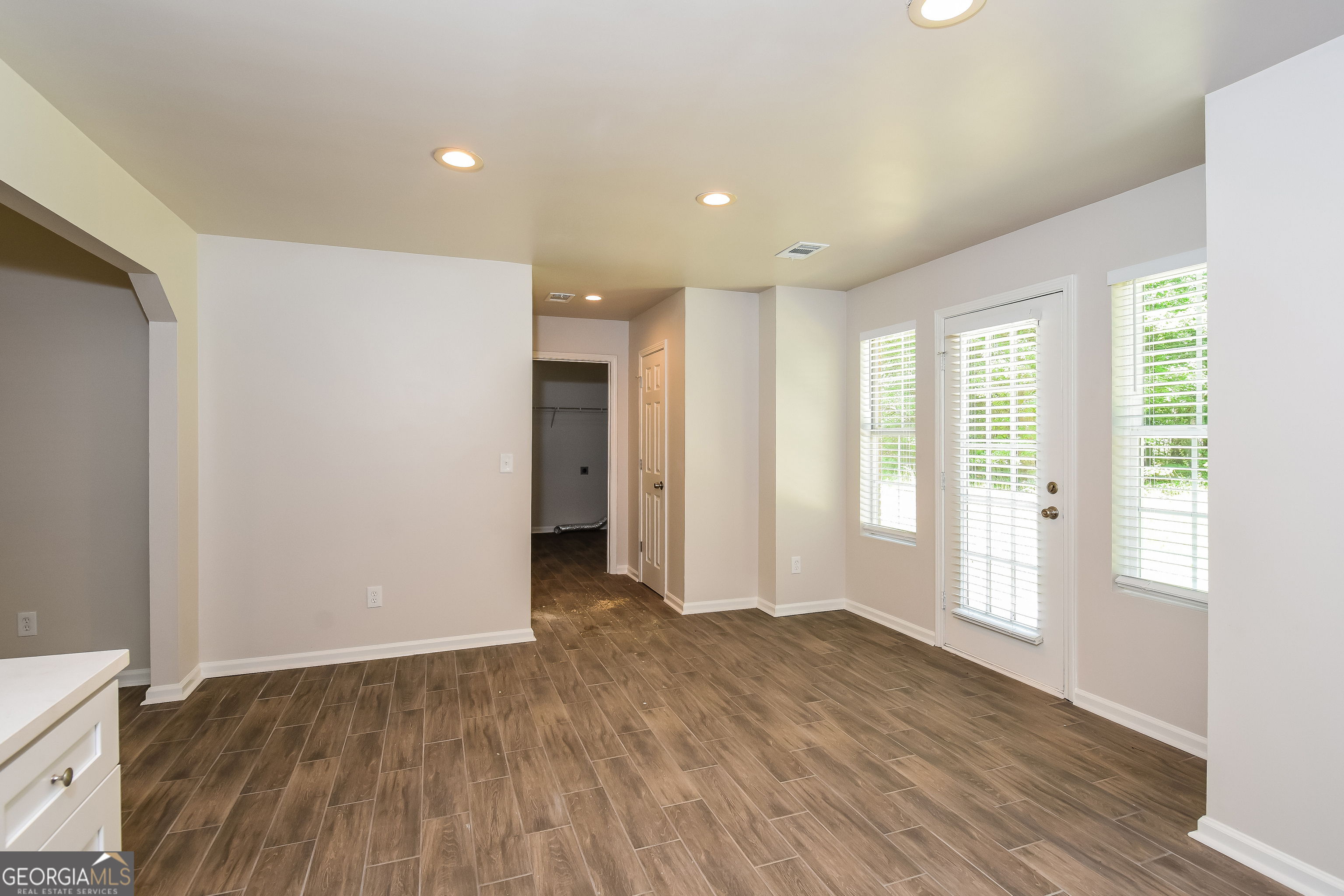 10311 Commons Crossing Jonesboro, GA 30238 - Photo 5 of 16