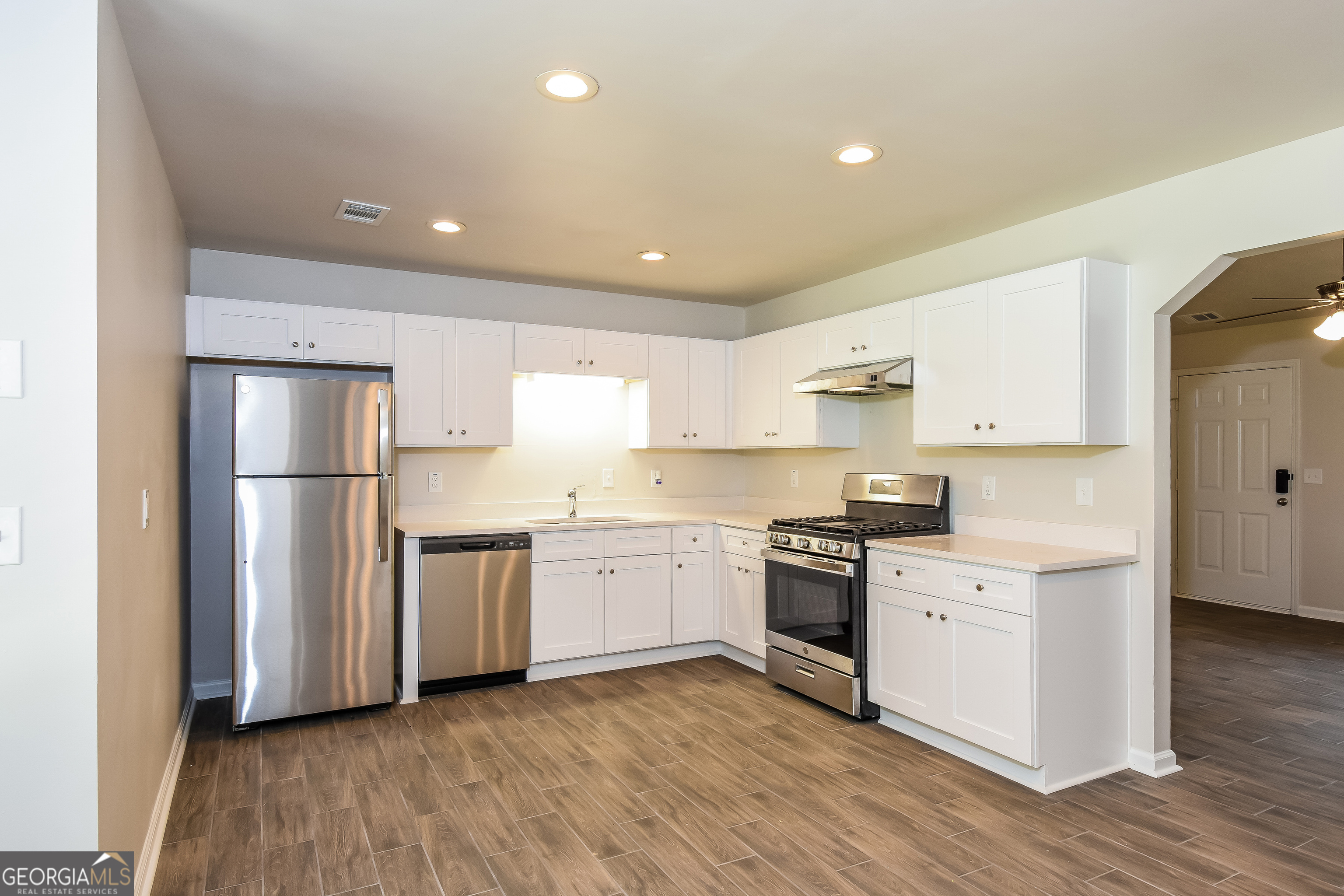 10311 Commons Crossing Jonesboro, GA 30238 - Photo 7 of 16