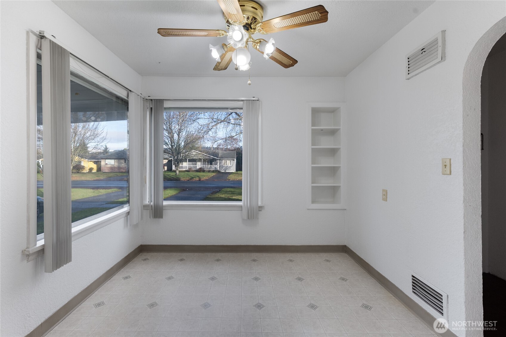 2737 Louisiana Street Longview, WA 98632 - Photo 9 of 34