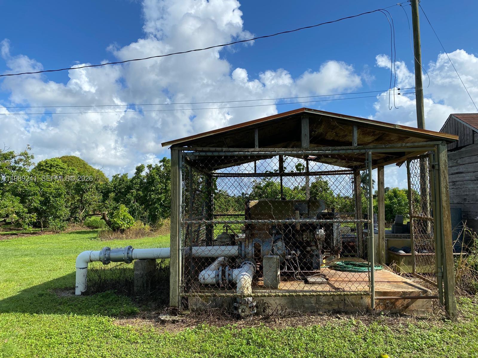 20401 Southwest 184th Street Miami, FL 33187 - Photo 5 of 14 Water pump with Perkins engine
