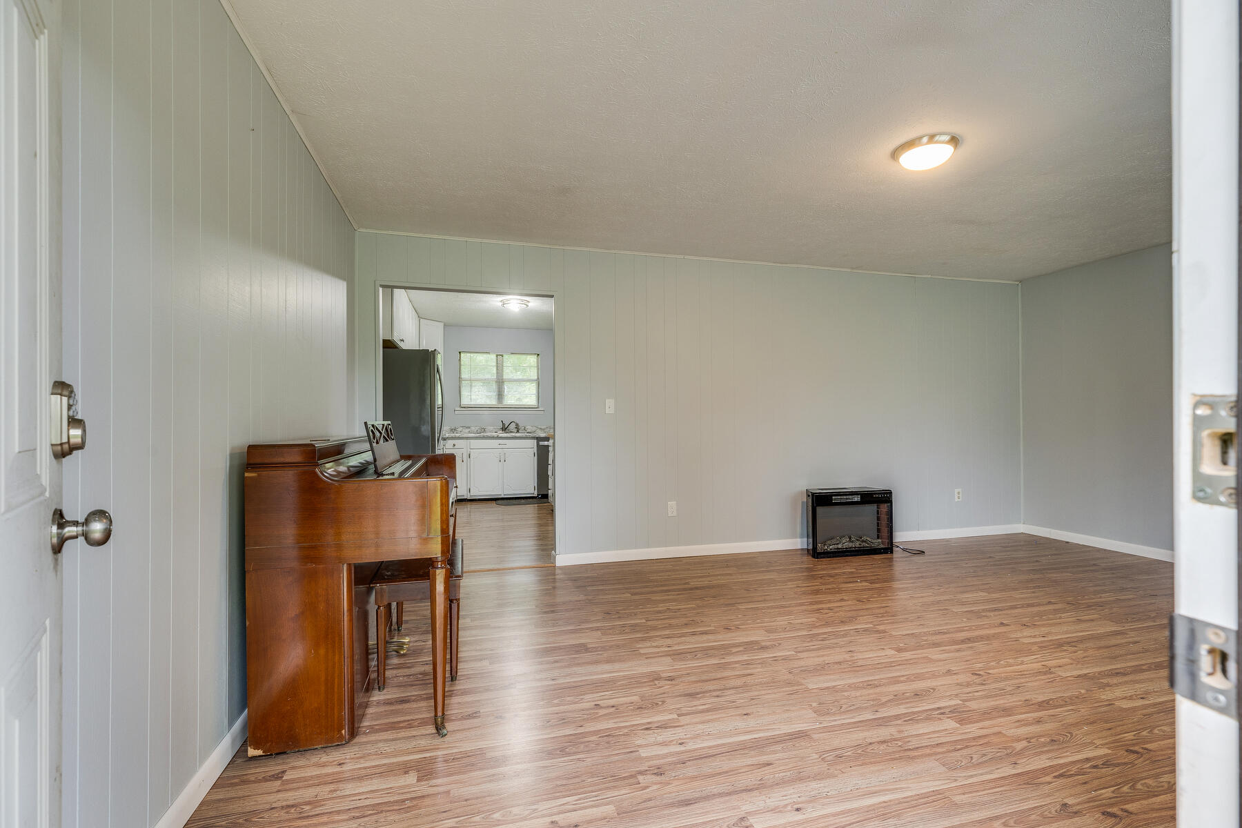 7503 Sugar Run Road Jonesville, VA 24263 - Photo 5 of 40 006
