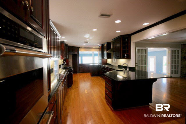 3762 Oakwood Lane Mobile, AL 36608 - Photo 4 of 22