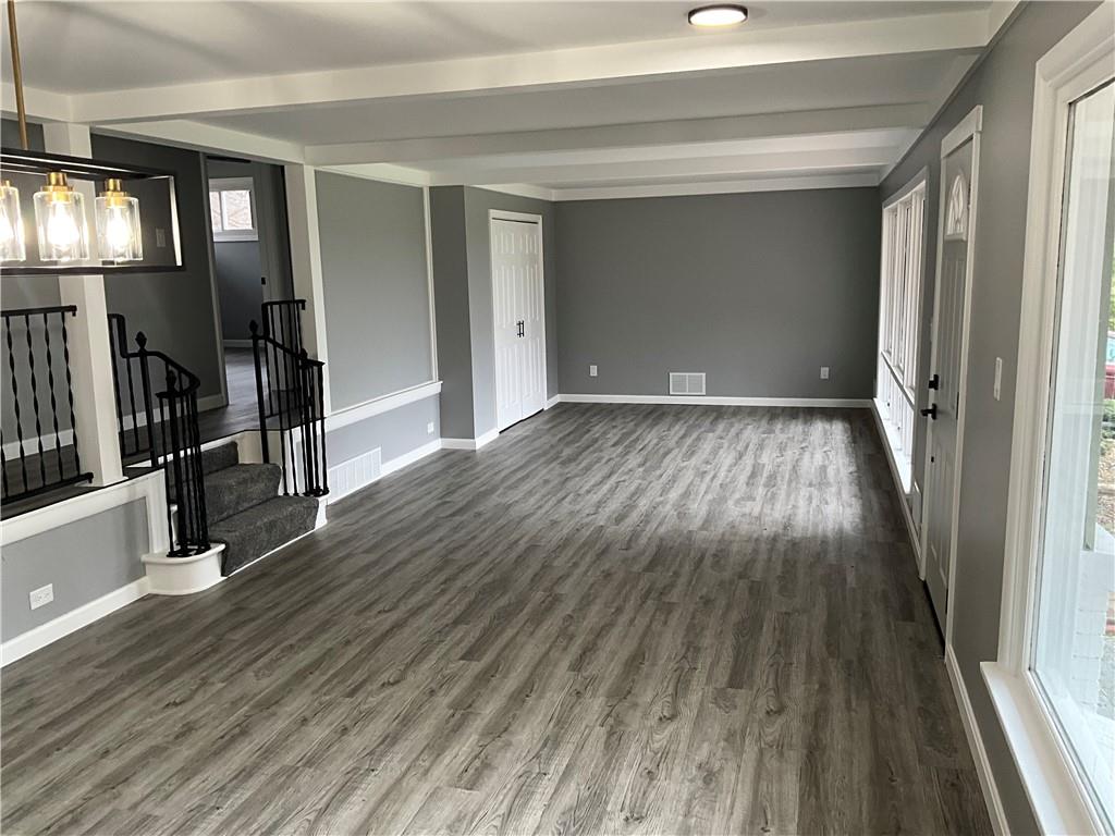 2612 Graceland Road New Castle, PA 16105 - Photo 8 of 26 Gallery Image 8