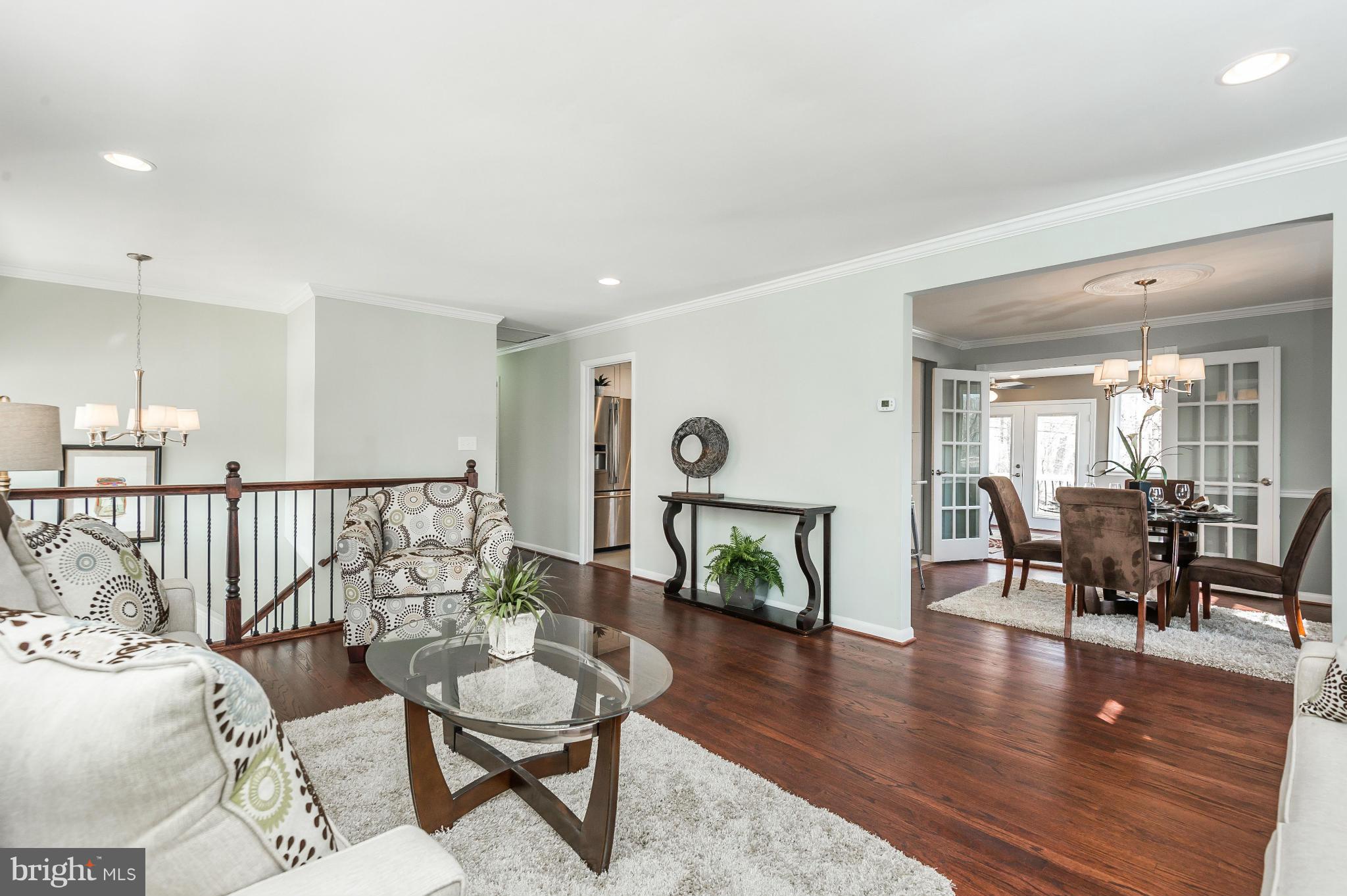 8707 Valleyfield Road Lutherville-Timonium, MD 21093 - Photo 7 of 29 Living Room