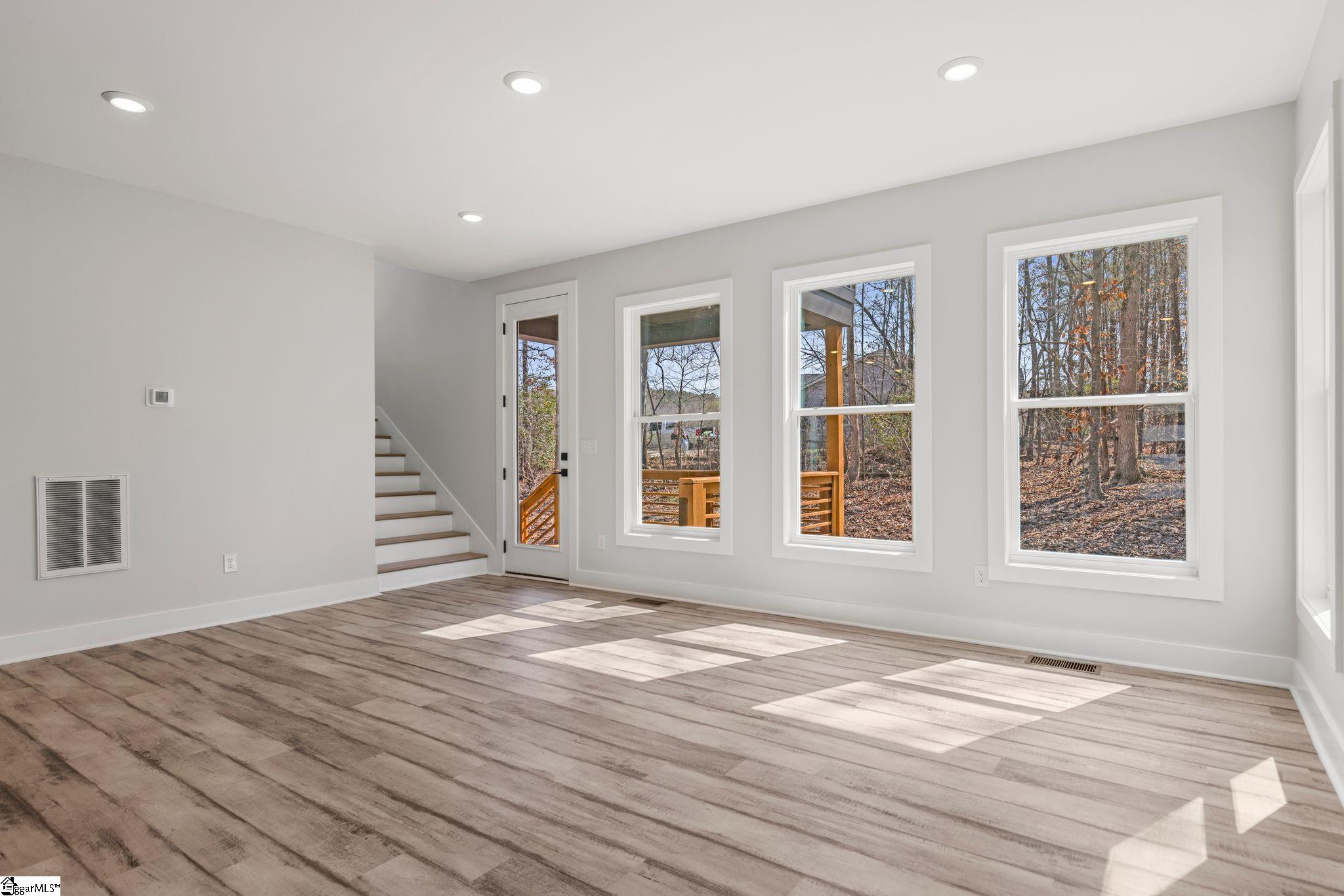 649 Canterbury Road Piedmont, SC 29673 - Photo 12 of 50