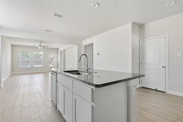 $2,095 | 1912 Union Lane, Cleburne, TX 76033