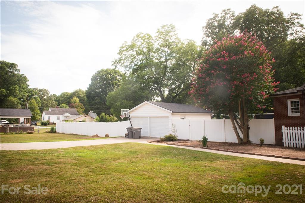1004 Brantley Road Kannapolis, NC 28083 - Photo 4 of 38 Gallery Image 4