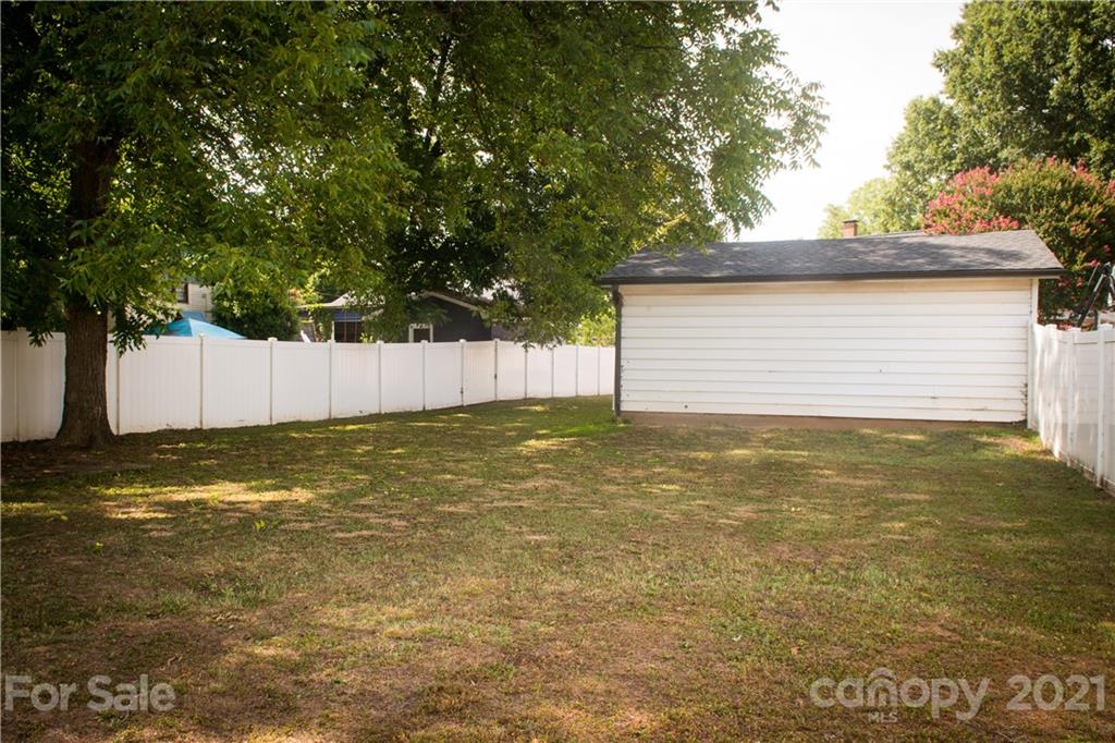 1004 Brantley Road Kannapolis, NC 28083 - Photo 8 of 38 Gallery Image 8