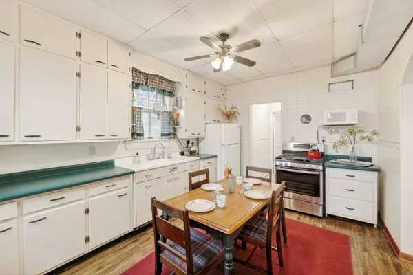 $269,900 | 210 Lake Montello Wi 53949, Montello, WI 53949