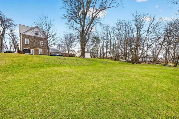 $269,900 | 210 Lake Montello Wi 53949, Montello, WI 53949