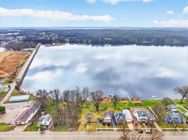 $269,900 | 210 Lake Montello Wi 53949, Montello, WI 53949