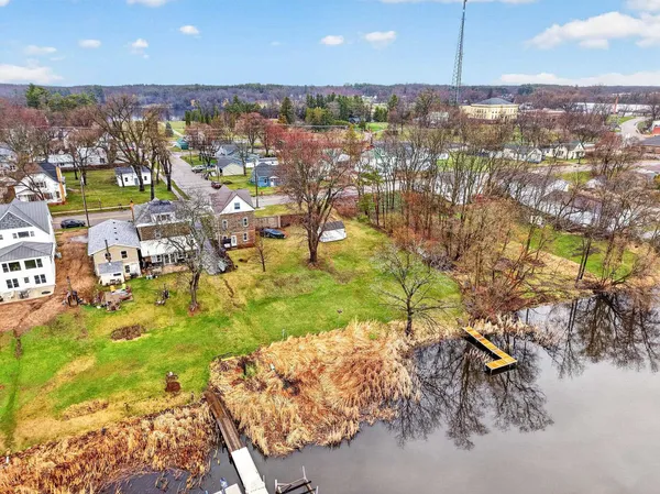 $269,900 | 210 Lake Montello Wi 53949, Montello, WI 53949