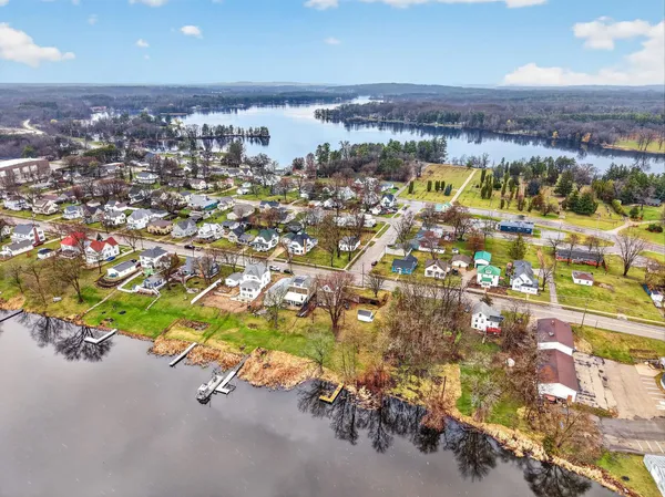 $269,900 | 210 Lake Montello Wi 53949, Montello, WI 53949