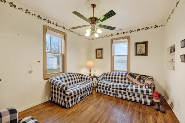 $269,900 | 210 Lake Montello Wi 53949, Montello, WI 53949