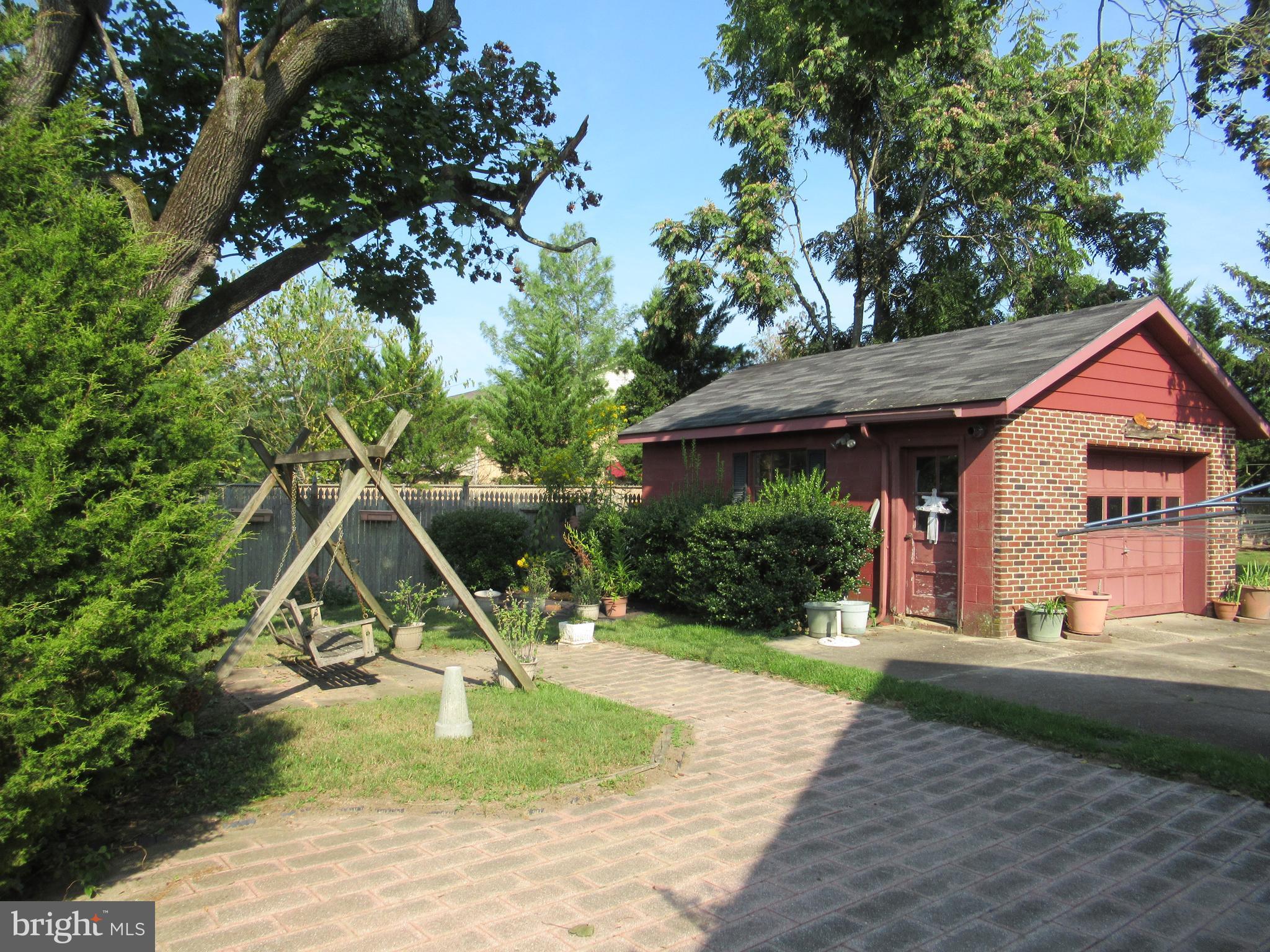 307 Chestnut Street Hammonton, NJ 08037 - Photo 9 of 23