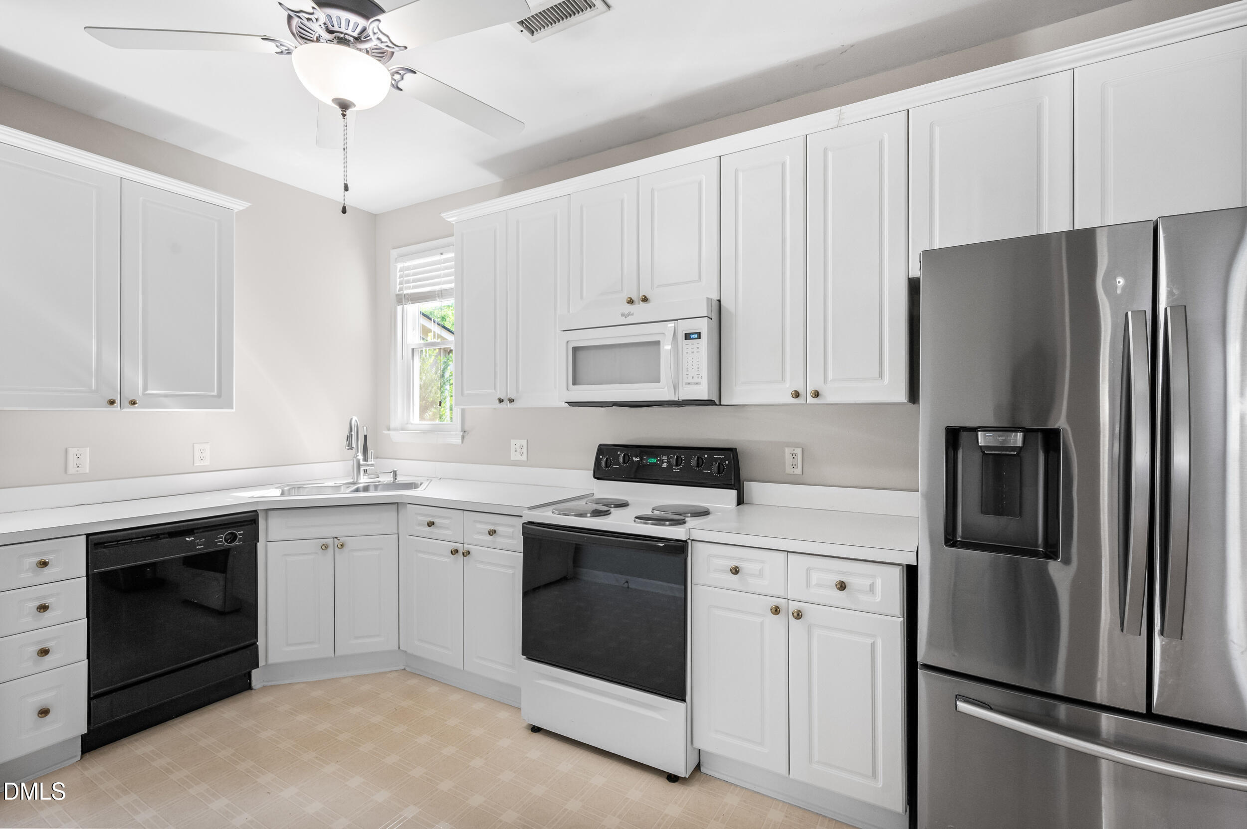 11001 Louson Place Raleigh, NC 27614 - Photo 12 of 36
