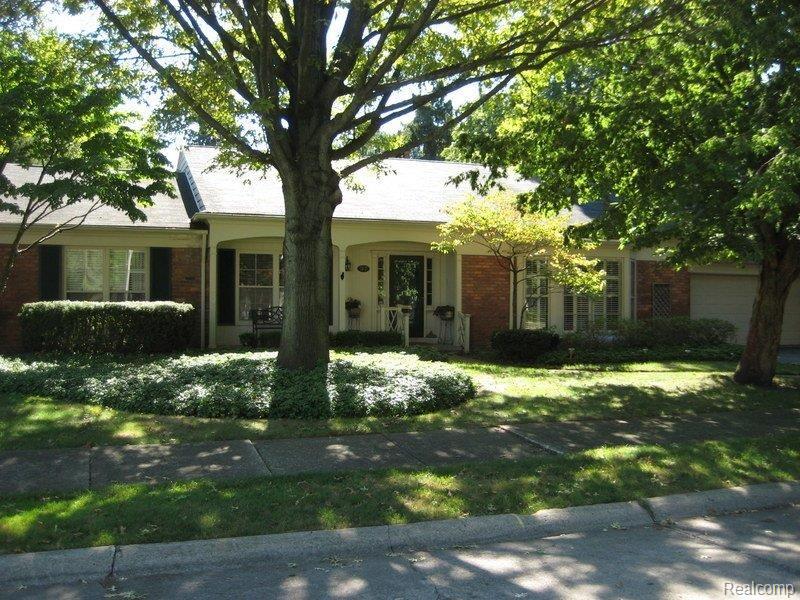 37 Warner Road Grosse Pointe, MI 48236 - Photo 1 of 14 37 Warner 014-001.jpg