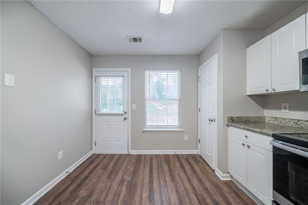 85 Lakeside Circle Covington, GA 30016 - Photo 7 of 33