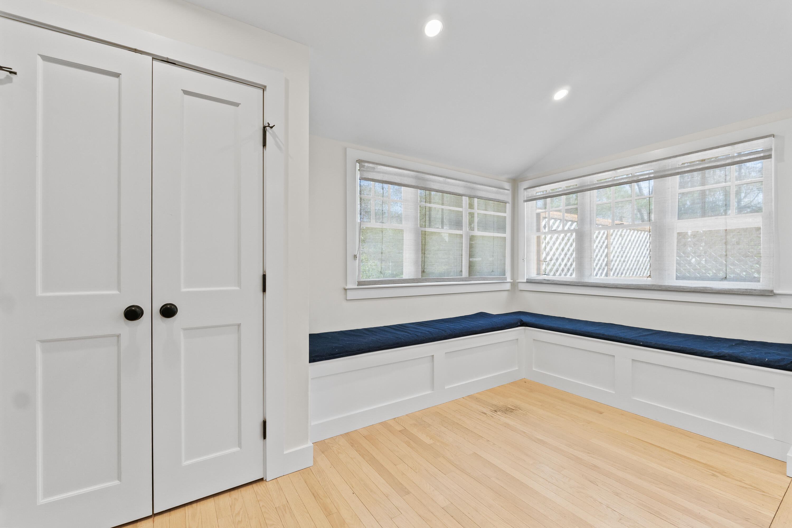 20 Robinhood Road Cape Elizabeth, ME 04107 - Photo 6 of 67 20 Robinhood Rd_127