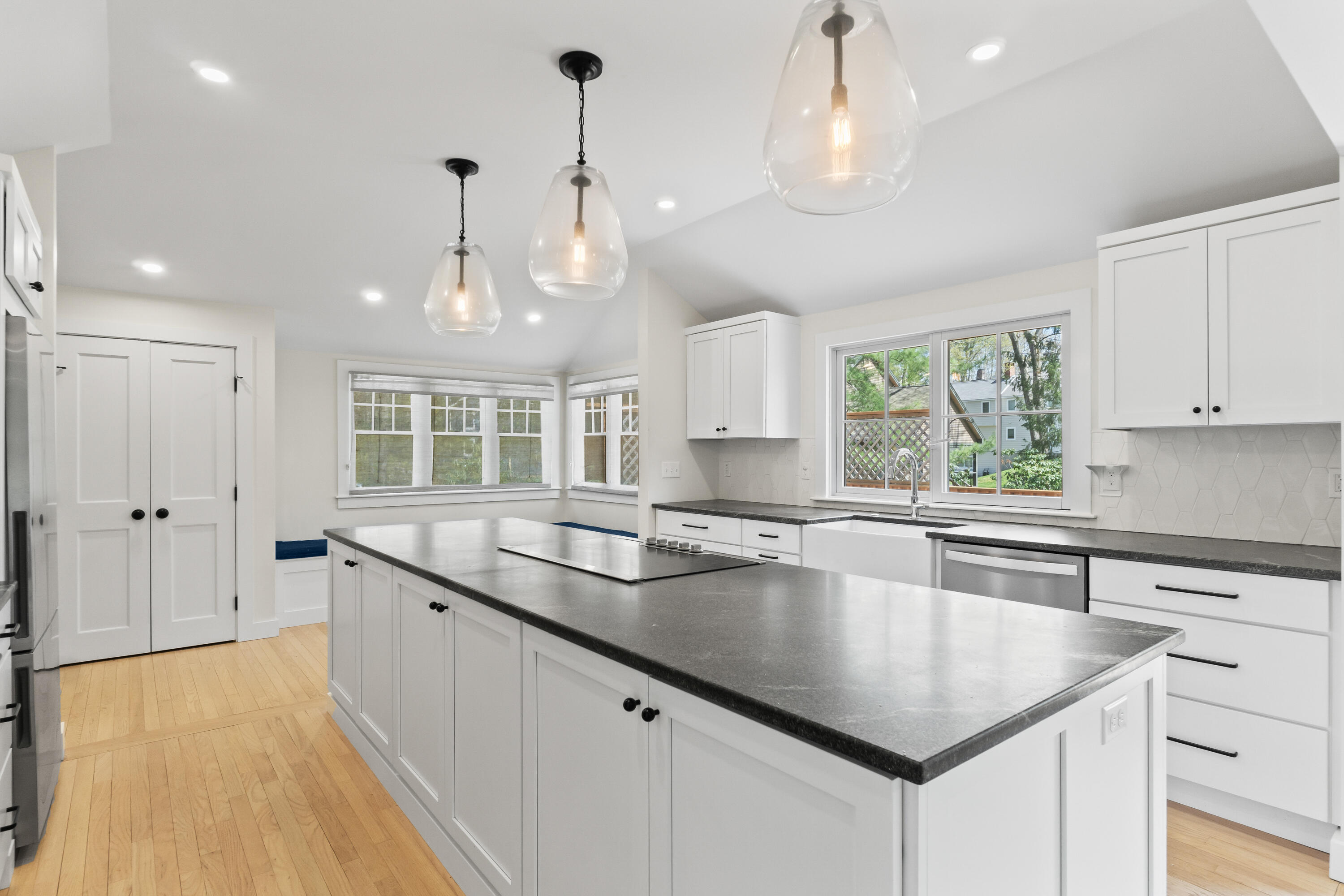 20 Robinhood Road Cape Elizabeth, ME 04107 - Photo 10 of 67 20 Robinhood Rd_122