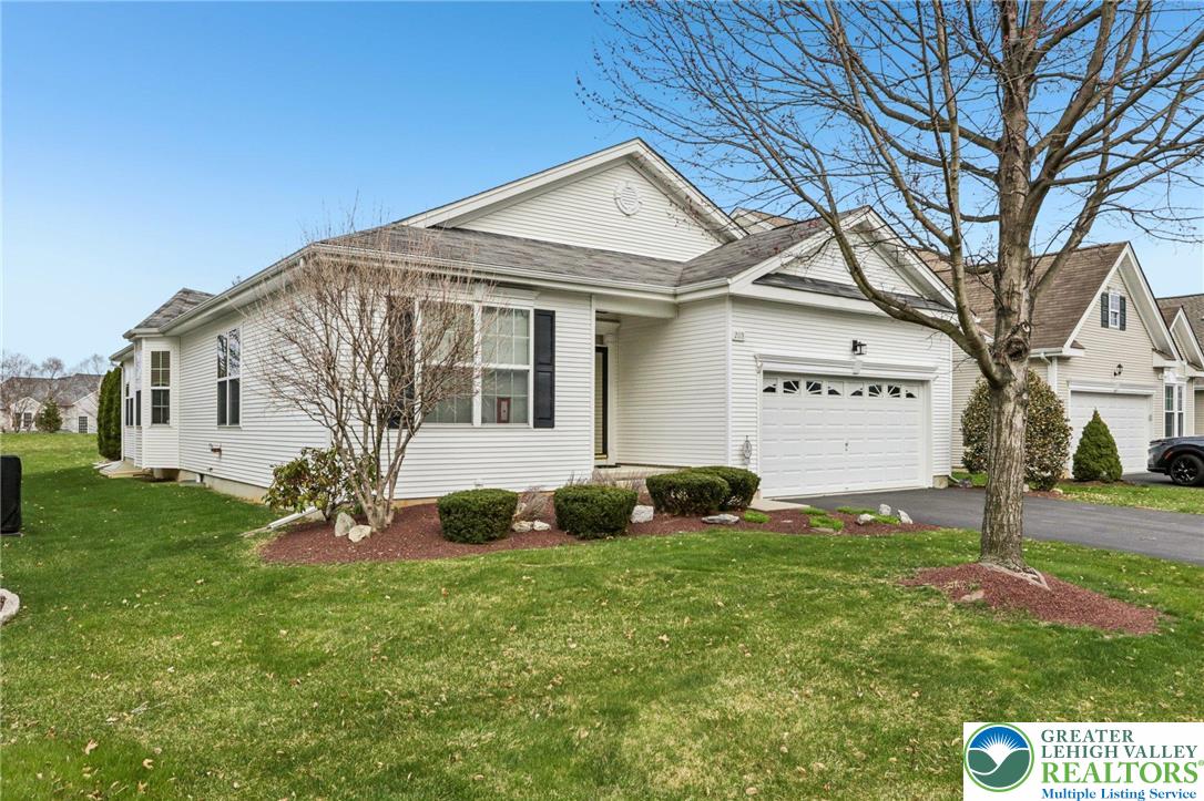 2113 Kingsview Road Lower Macungie Township, PA 18062 - Photo 2 of 62