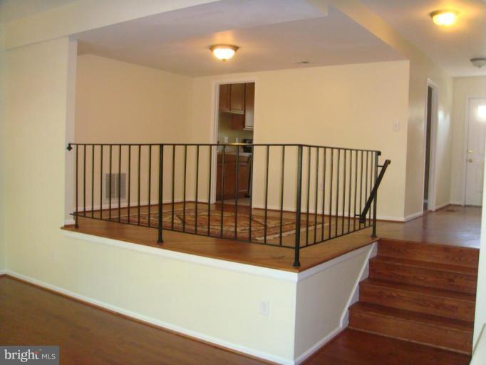 8029 Carbondale Way Springfield, VA 22153 - Photo 8 of 30 a view of entryway
