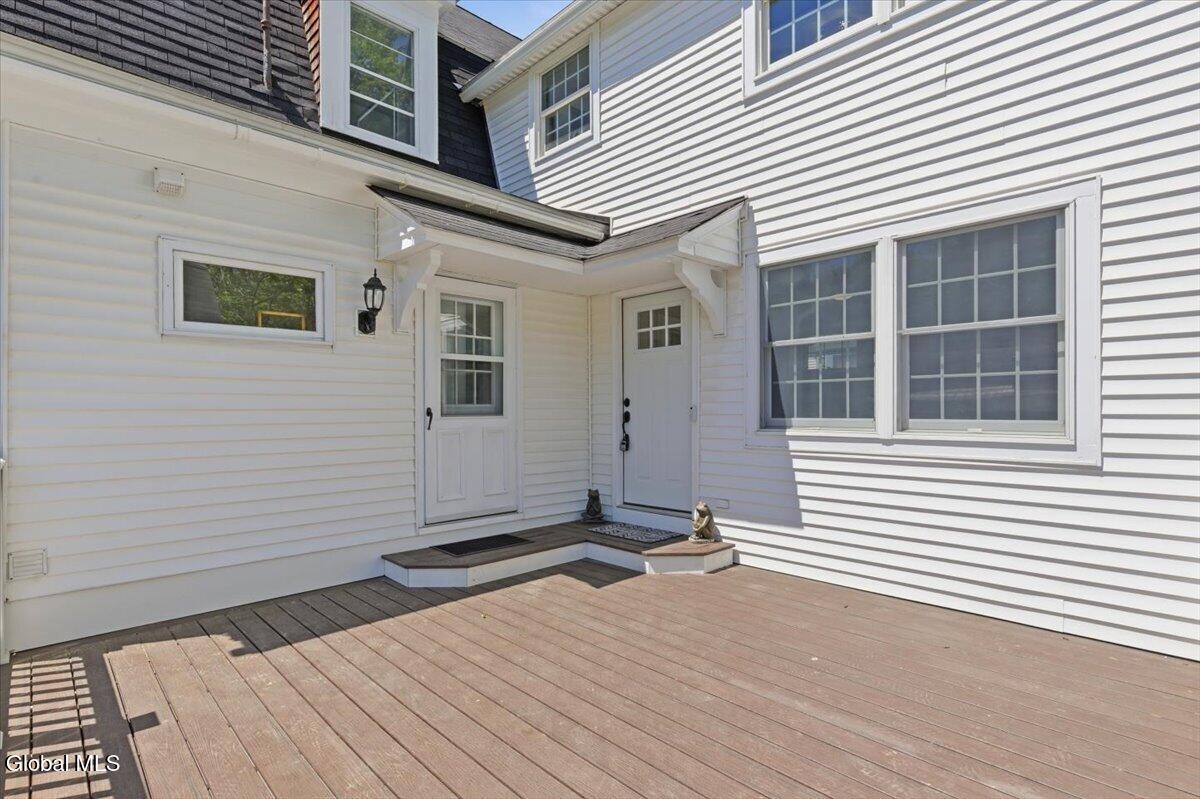 963 Riverview Road Clifton Park, NY 12148 - Photo 8 of 36 34-031_MW2_0833