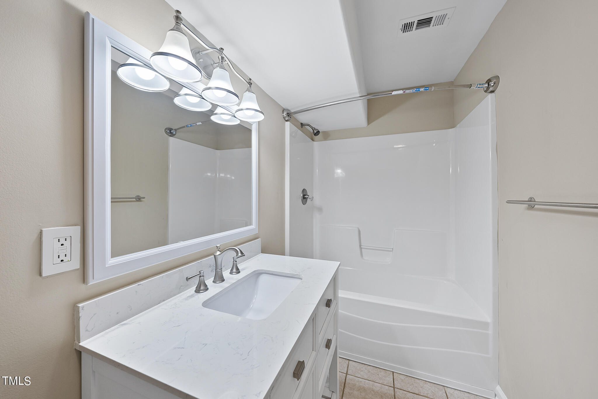 8005 Hollander Place Raleigh, NC 27606 - Photo 20 of 37 DSC09487