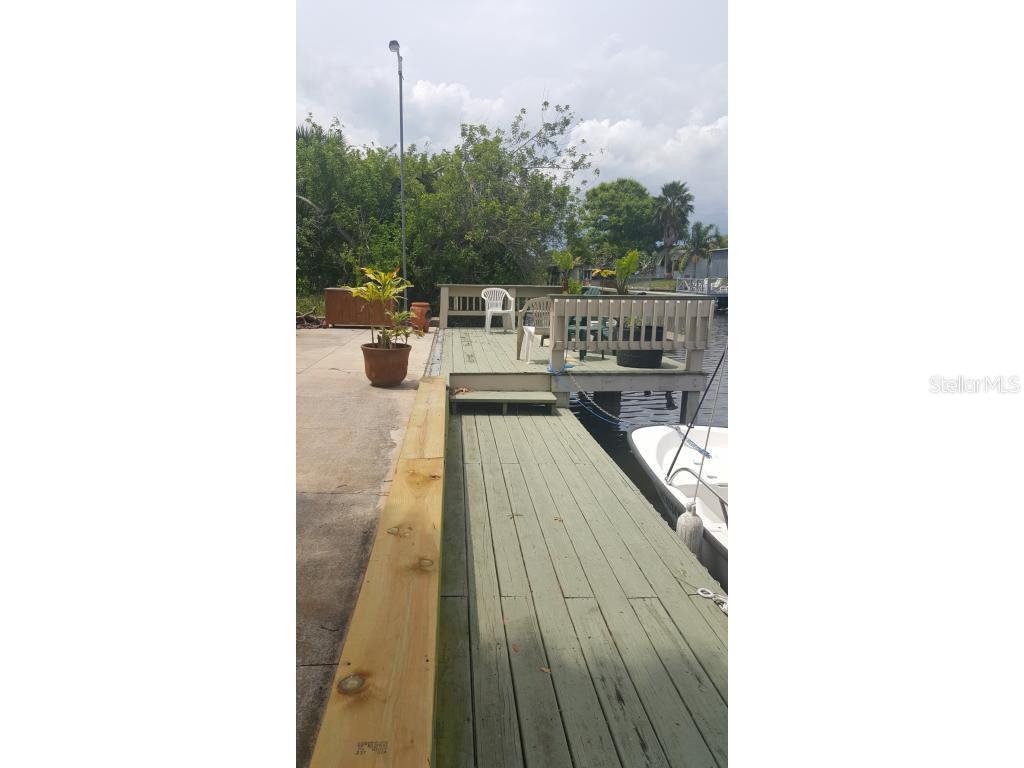 2014 Linda Road Okeechobee, FL 34974 - Photo 22 of 27 Dock