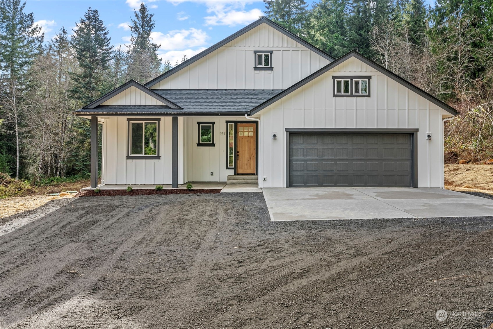 147 Hunter Road Longview, WA 98632 - Photo 1 of 31 a view of a house with a yard