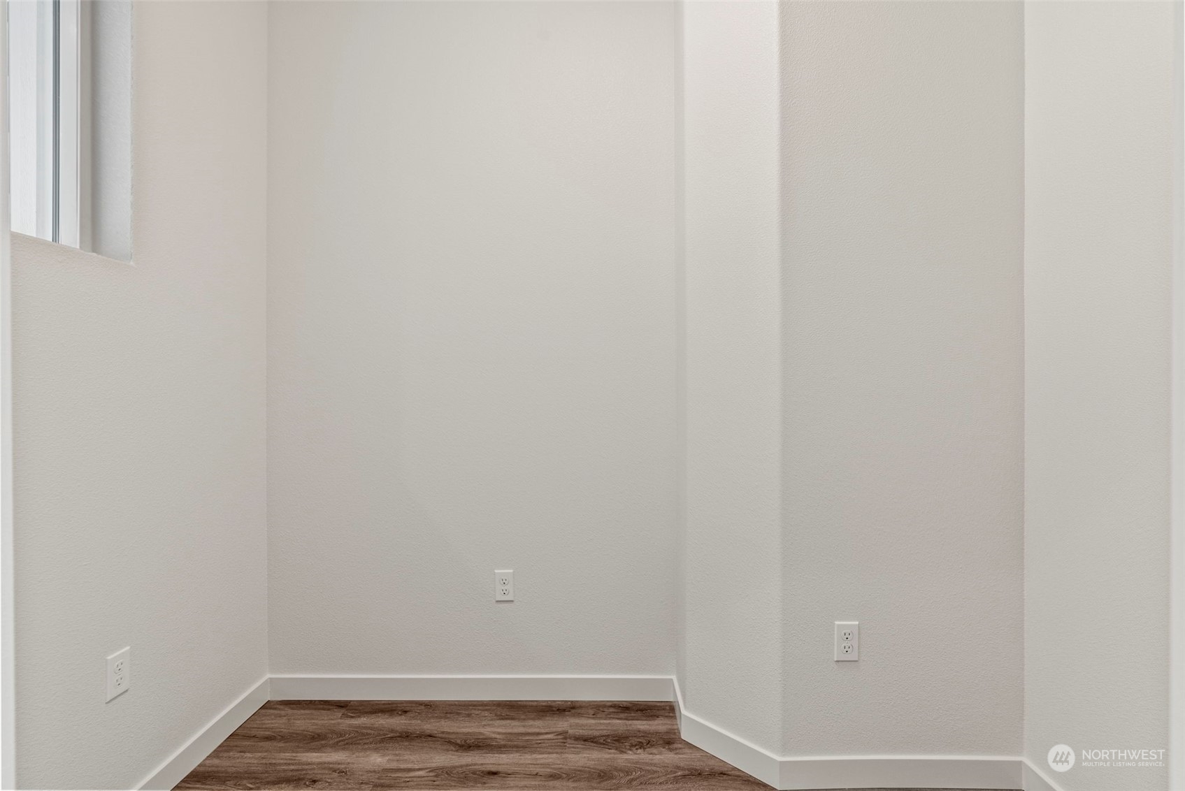 147 Hunter Road Longview, WA 98632 - Photo 26 of 31 a view of a small space