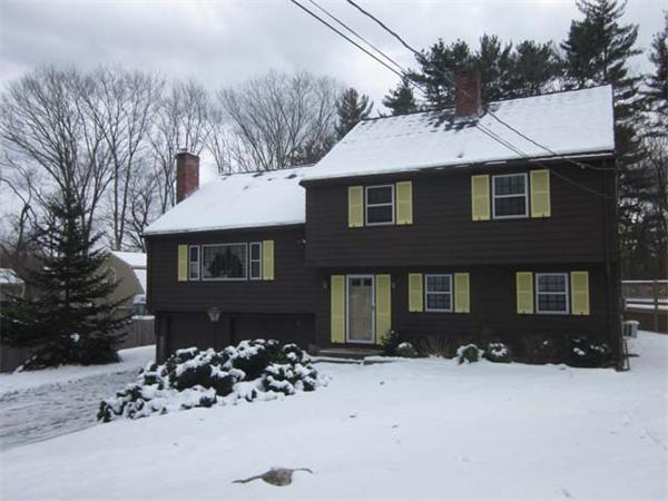 8 Carriage Hill Road Andover, MA 01810 - Photo 1 of 25 Gallery Image 1