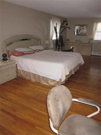 8 Carriage Hill Road Andover, MA 01810 - Photo 16 of 25 Gallery Image 16