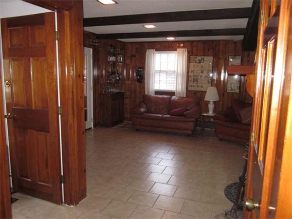 8 Carriage Hill Road Andover, MA 01810 - Photo 8 of 25 Gallery Image 8