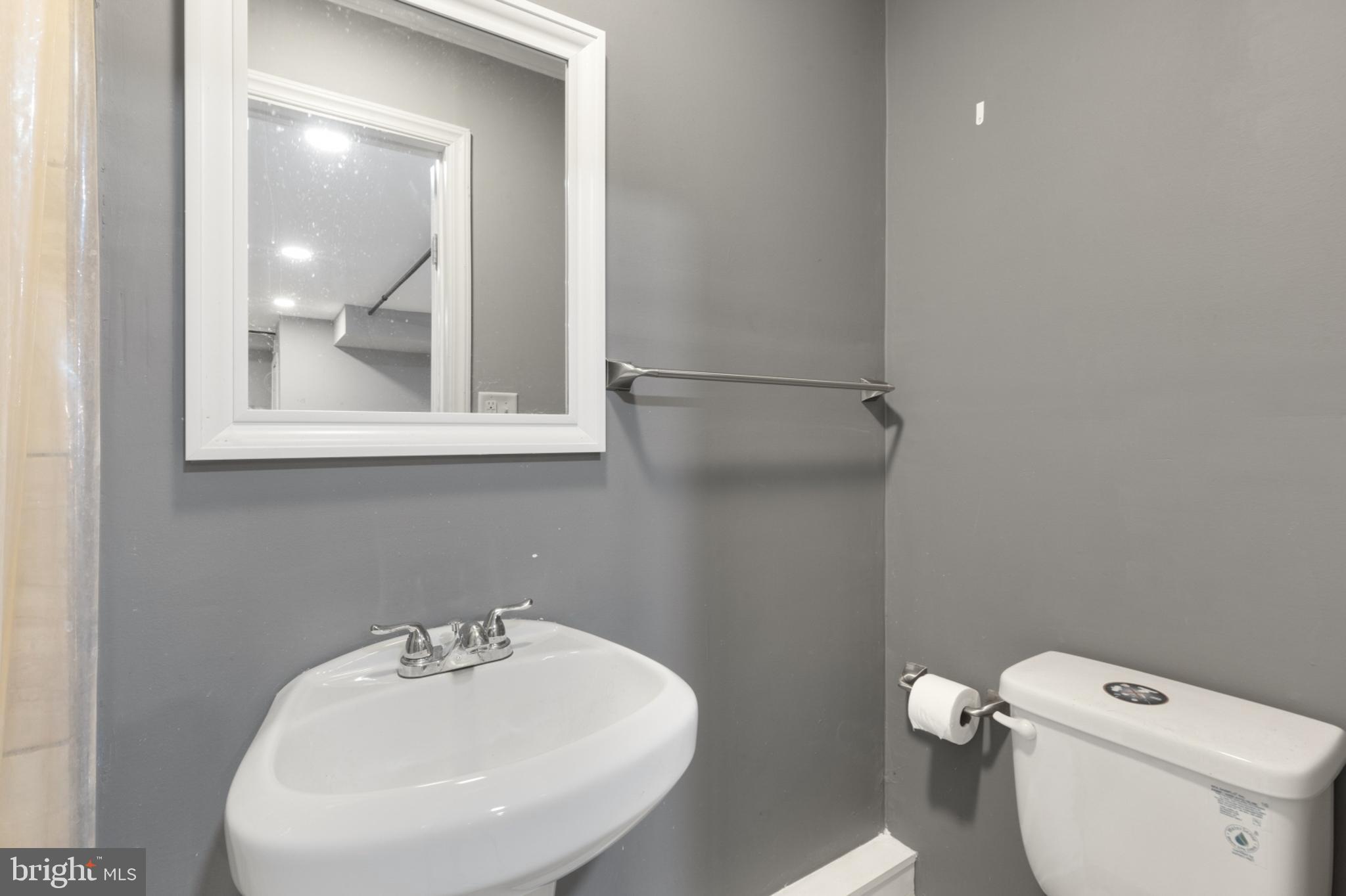 1719 Ridge Avenue Philadelphia, PA 19130 - Photo 13 of 32
