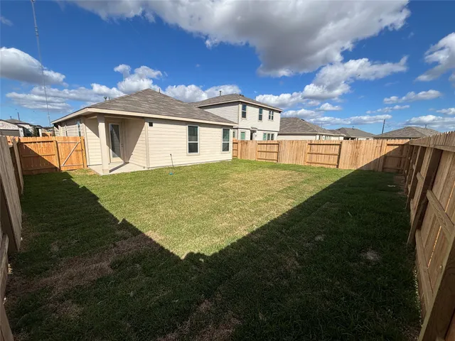 $2,000 | 2823 Lyra Court, Fresno, TX 77545