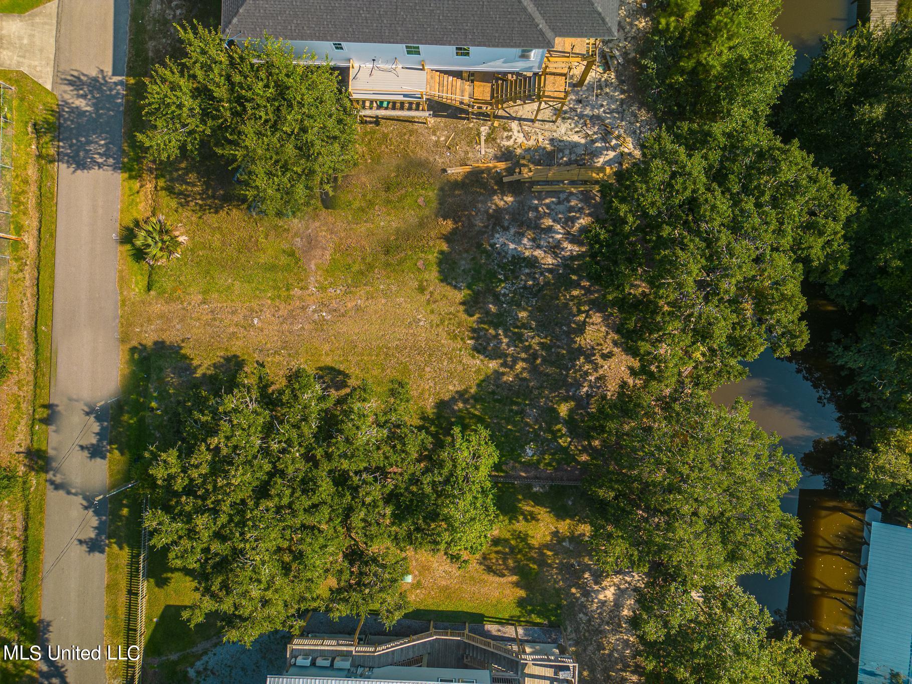 33 Good Street Bay St. Louis, MS 39520 - Photo 12 of 12 33 Good-50