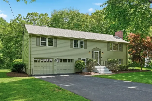 $820,000 | 7 Blueberry Circle, Framingham, MA 01701