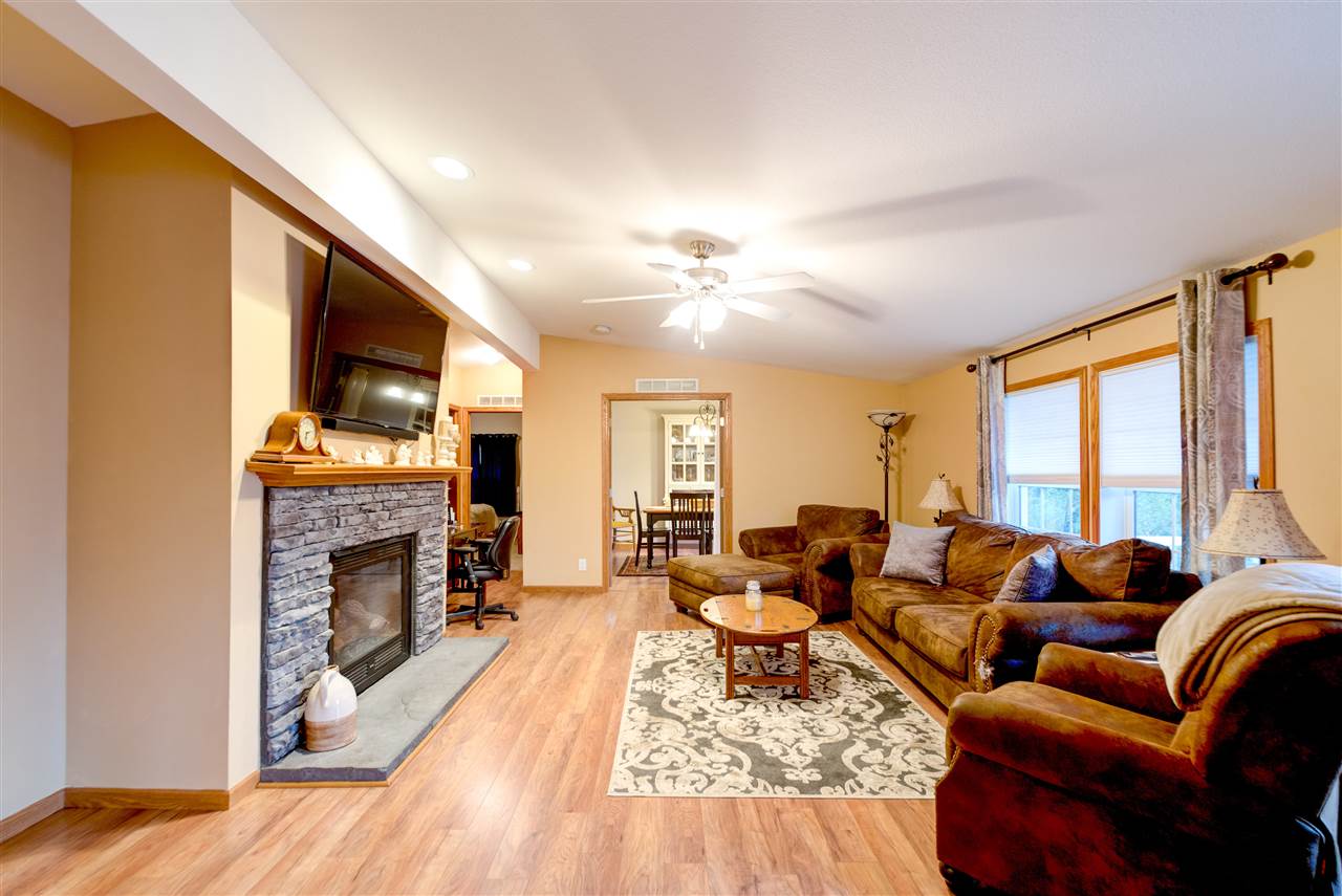 28 Sawmill Ridge Road Sandown, NH 03873 - Photo 4 of 12