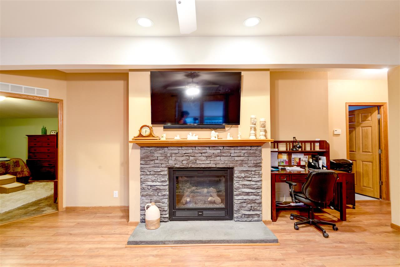 28 Sawmill Ridge Road Sandown, NH 03873 - Photo 5 of 12